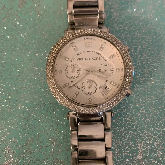 Michael Kors women watch - Picture 2 of 13